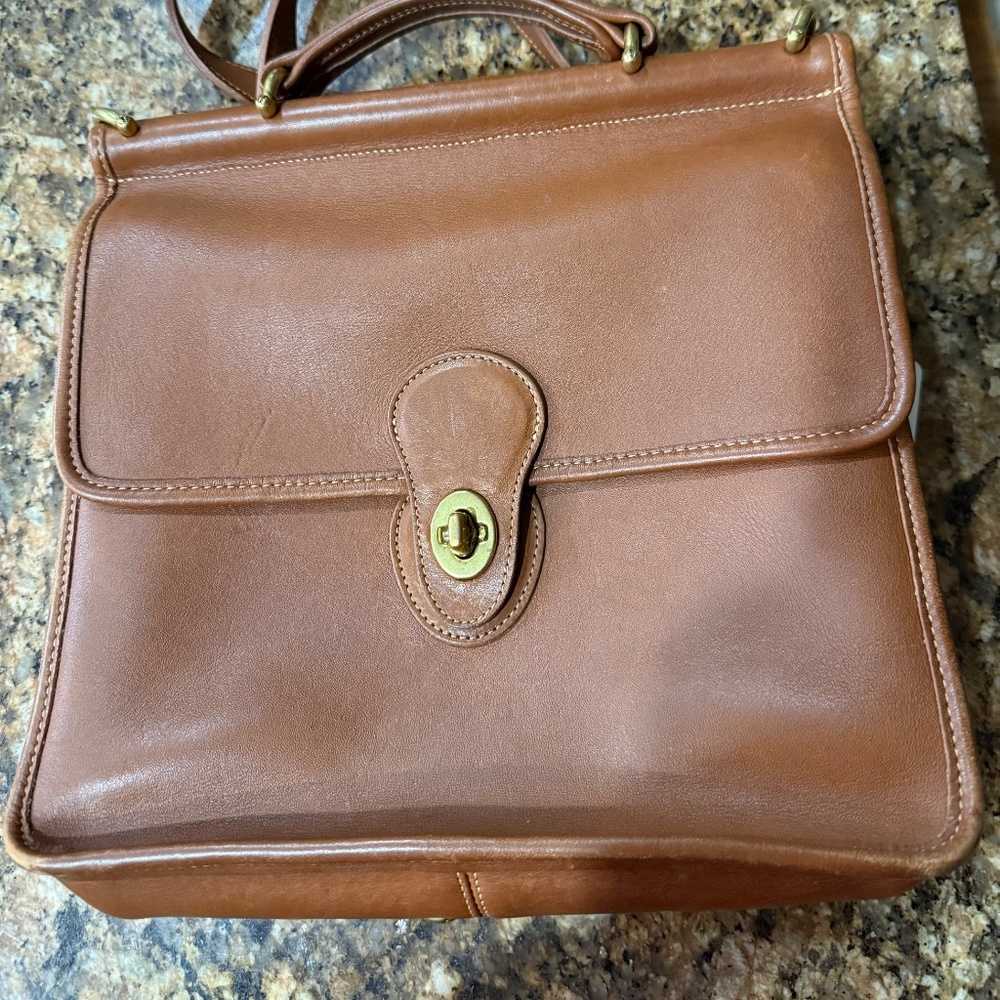 *SOLD* Coach Willis Bag 9927 in British Tan, Vintage 1994
